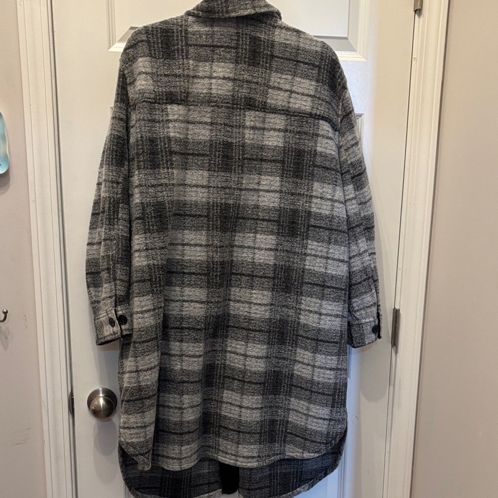 Dex Gray Plaid Button-Up Shacket - Picture 7 of 7